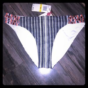 Reversible Red Carter hipster bottoms sz M NWT